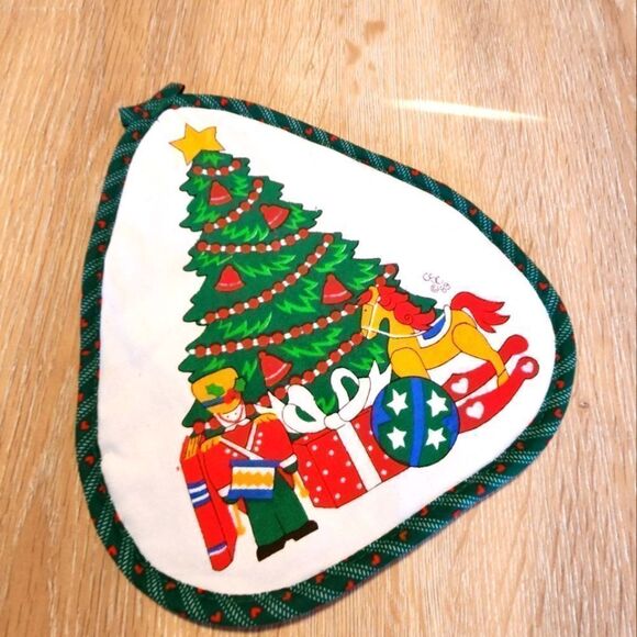 Vintage Christmas potholder  - Picture 1 of 2